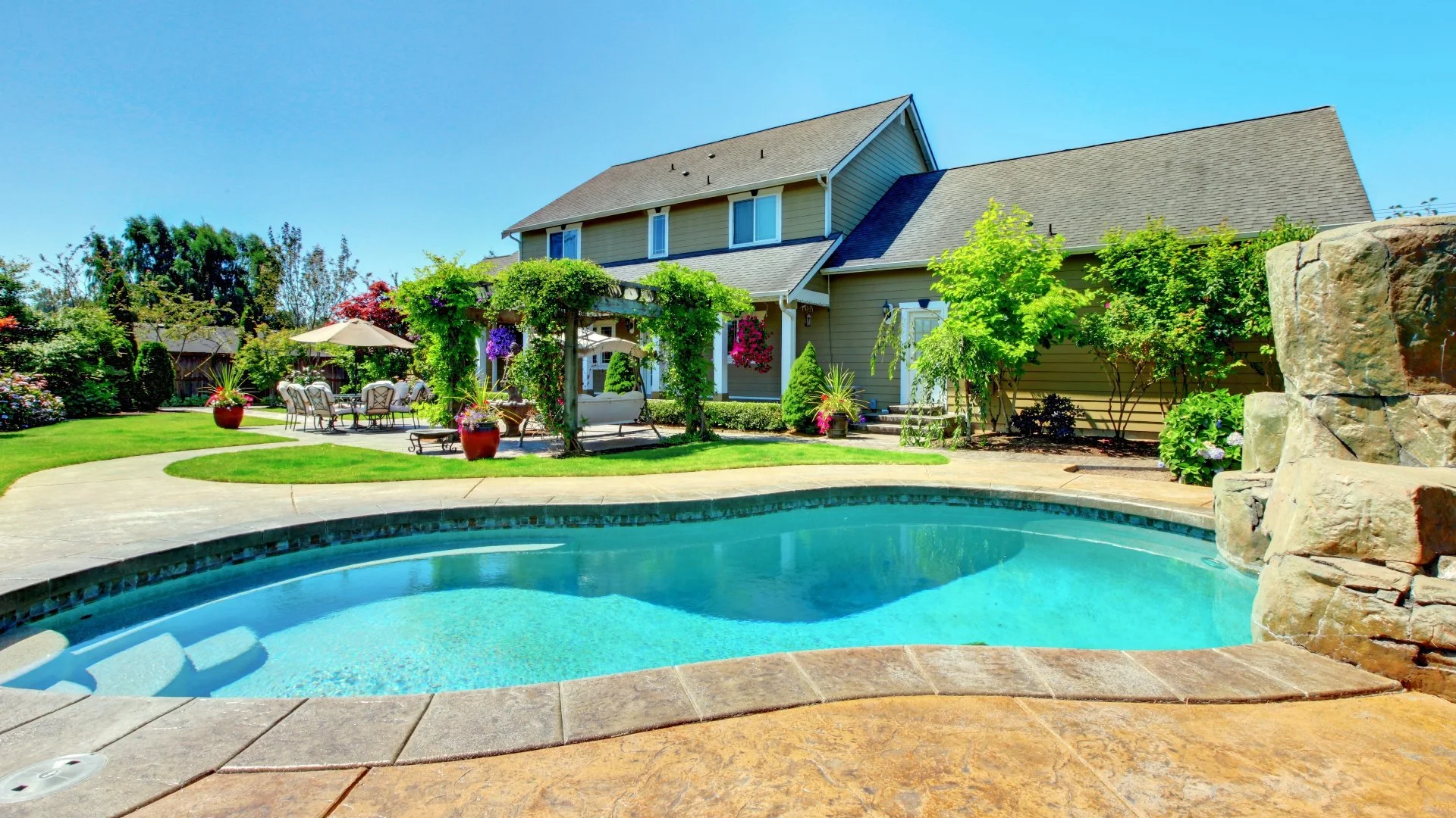 How Long Does a Pool Heater Last?