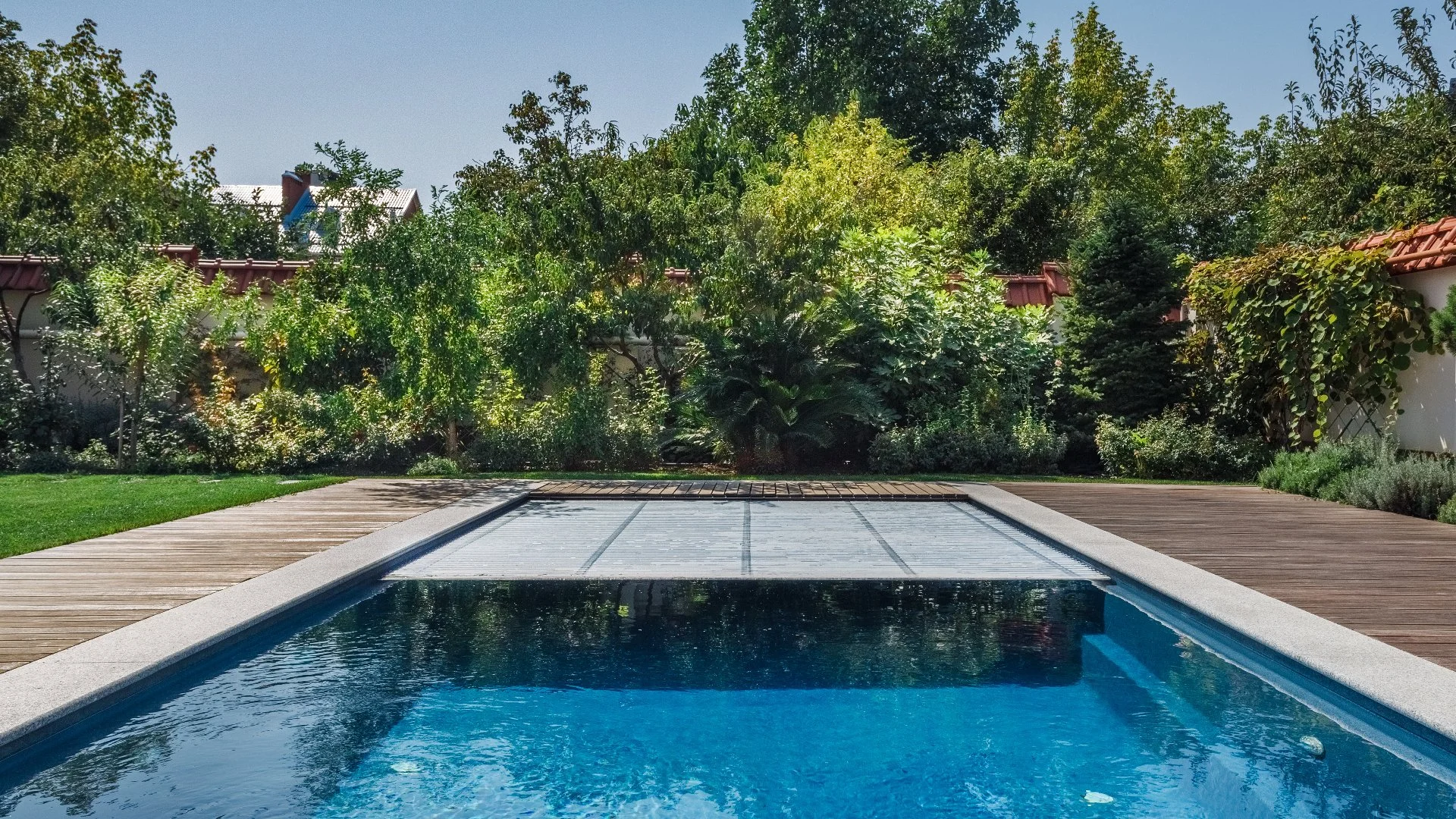 Automatic Pool Covers Are a Worthwhile Investment!