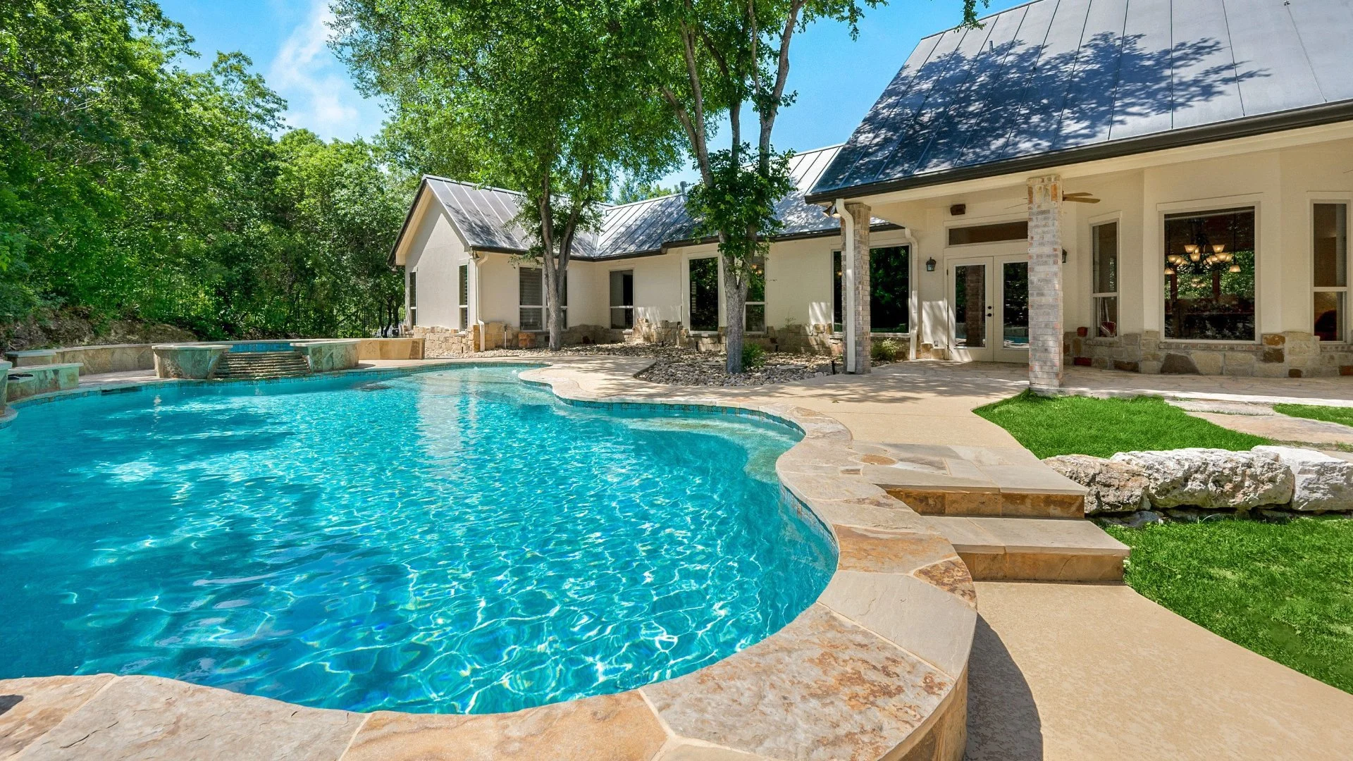 3 Popular Finishes for Gunite Pools