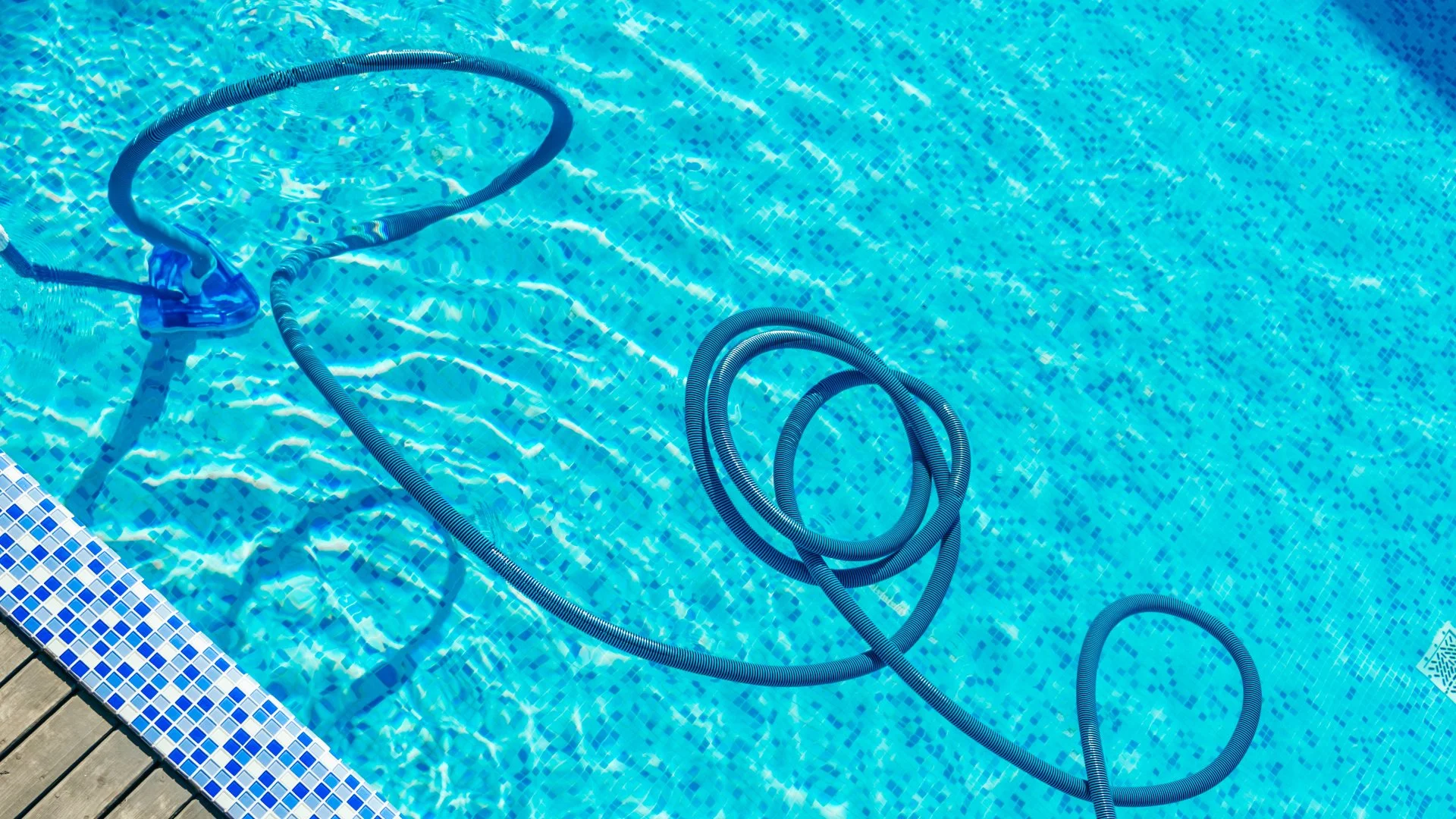 Avoid These Common Pool Maintenance Mistakes!