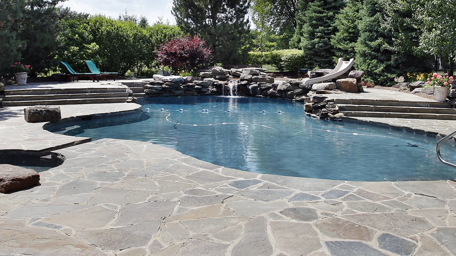 What Does It Cost to Repair a Pool?