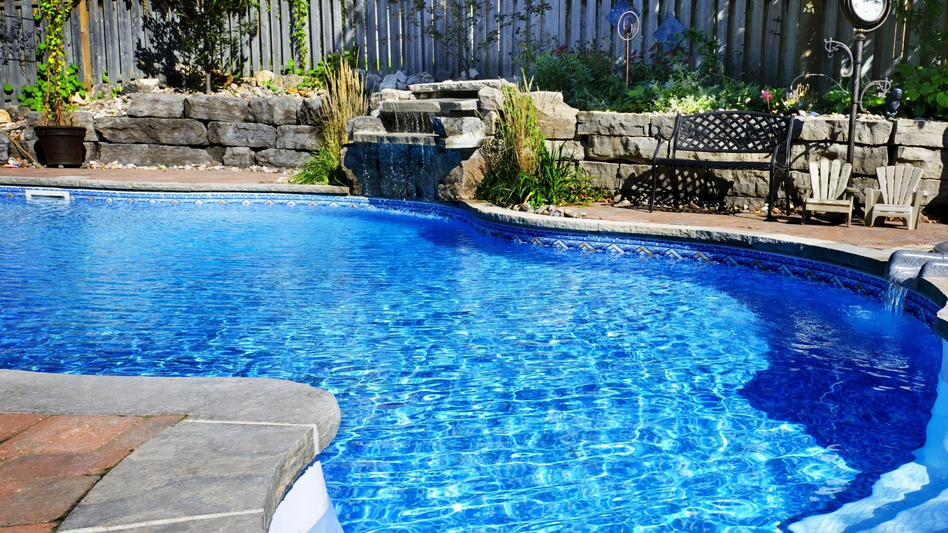 How Do You Tell if a Pool Is Properly Chlorinated?