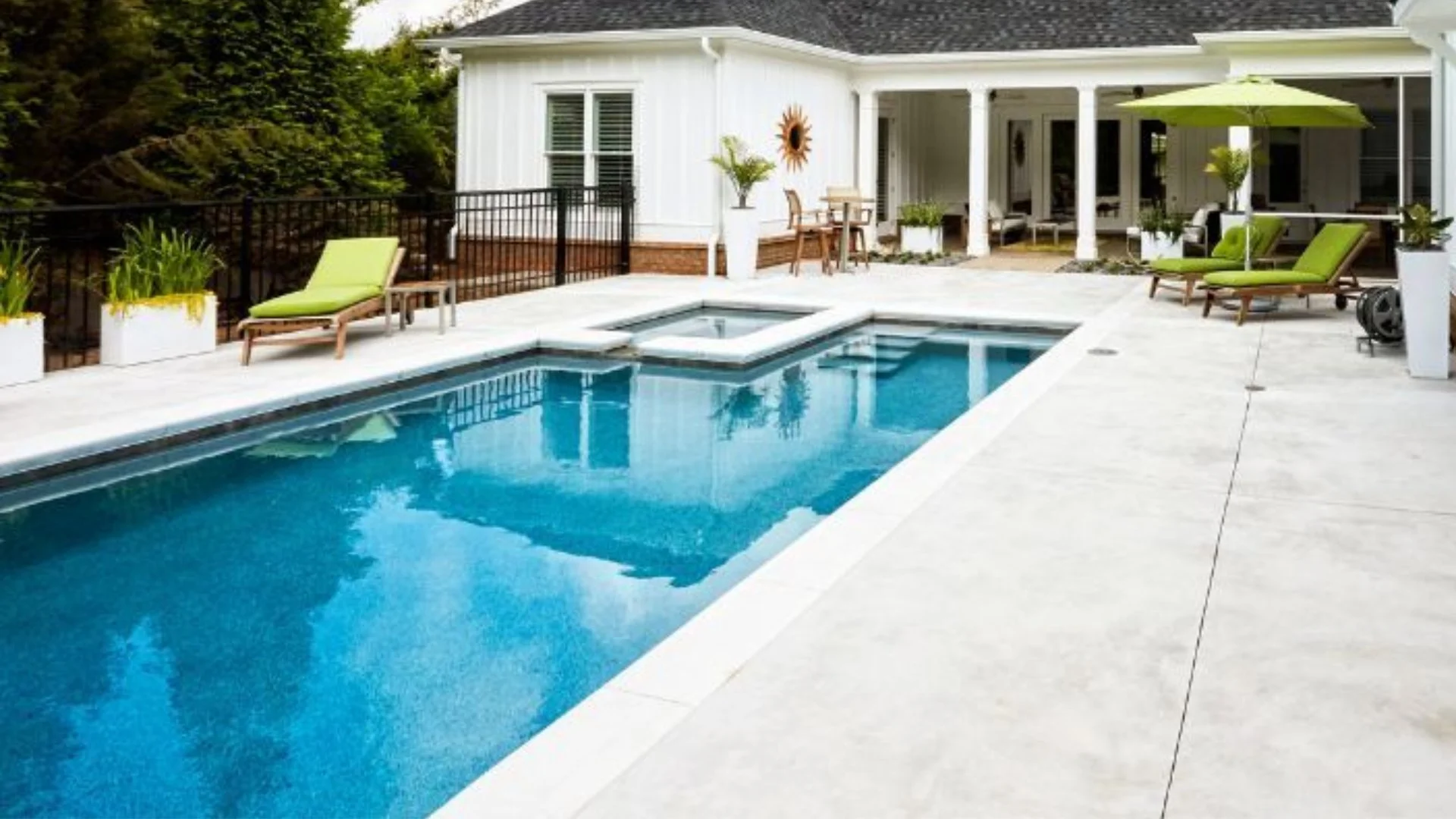 Popular Pool Renovation Ideas to Upgrade Your Swimming Experience